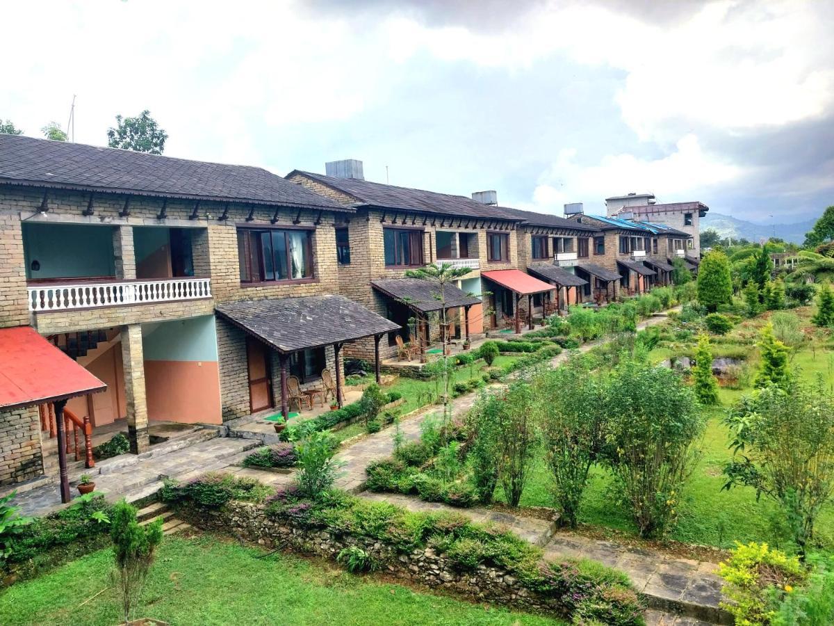 Himalayan Deurali Resort Pokhara Extérieur photo