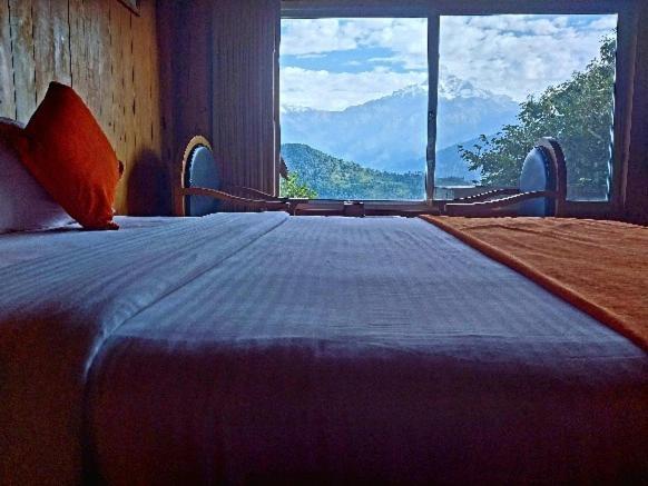 Himalayan Deurali Resort Pokhara Extérieur photo