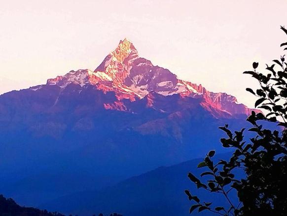 Himalayan Deurali Resort Pokhara Extérieur photo