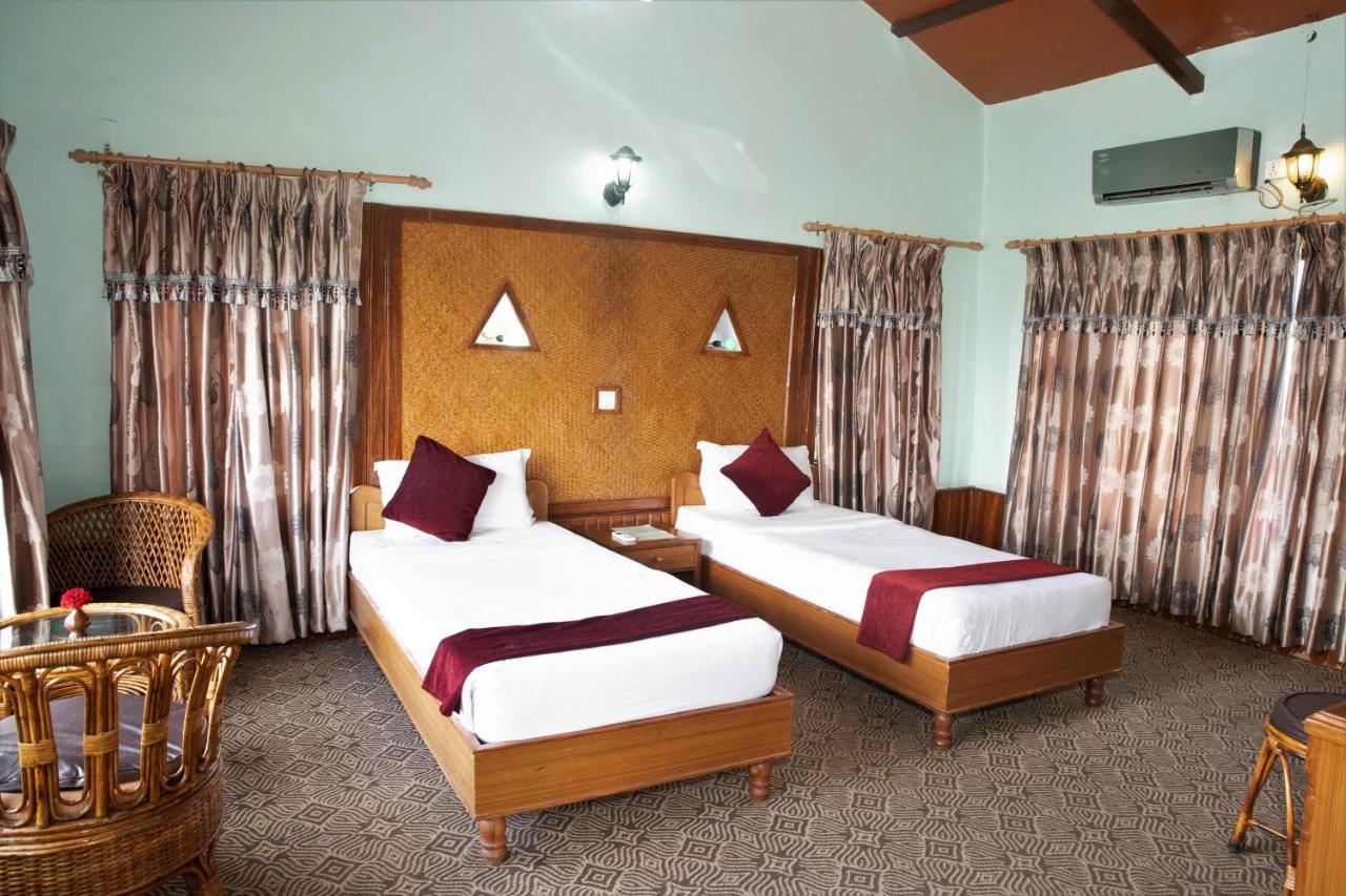 Himalayan Deurali Resort Pokhara Extérieur photo
