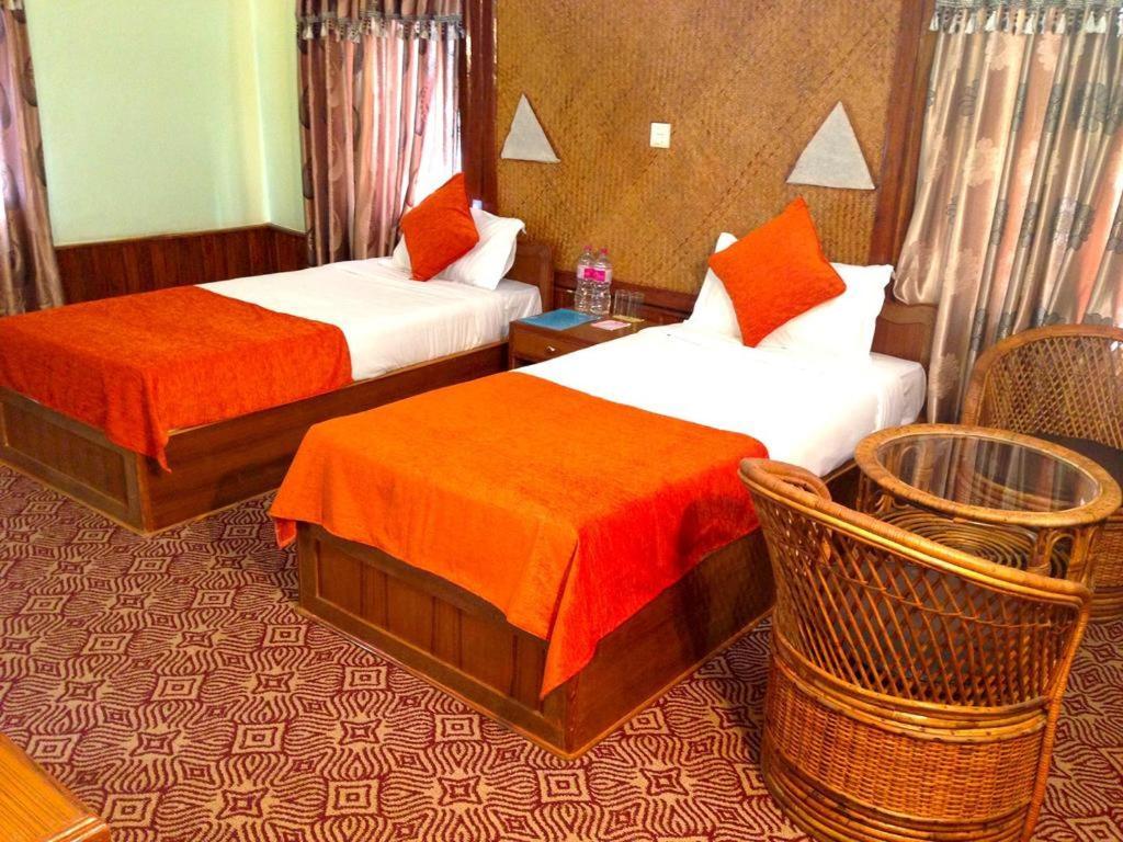 Himalayan Deurali Resort Pokhara Extérieur photo