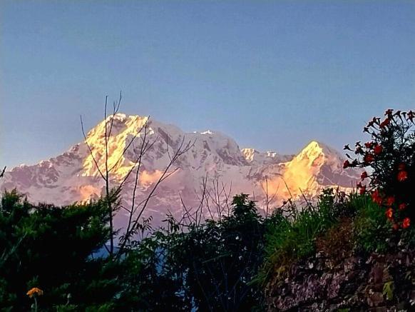 Himalayan Deurali Resort Pokhara Extérieur photo