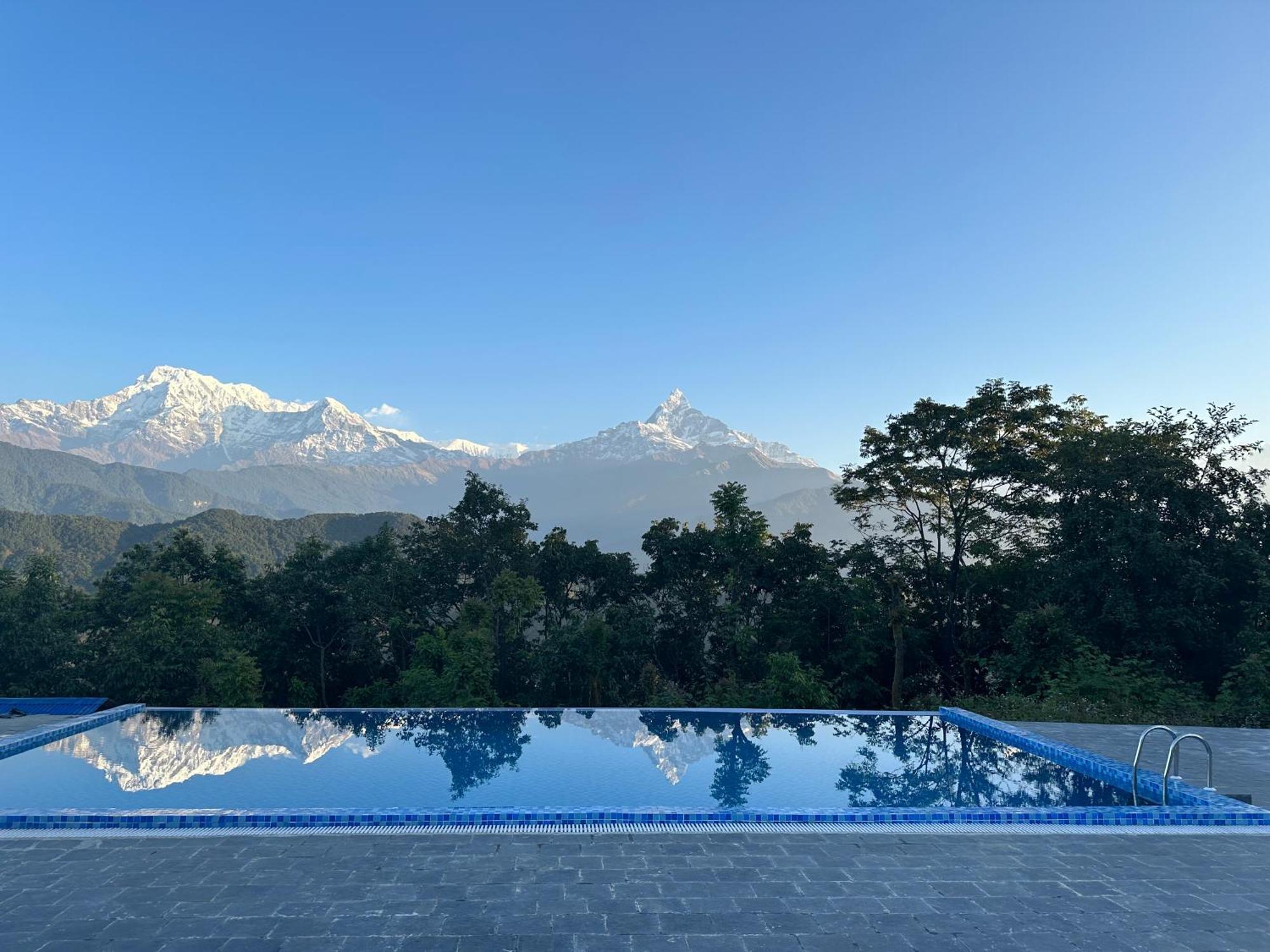 Himalayan Deurali Resort Pokhara Extérieur photo