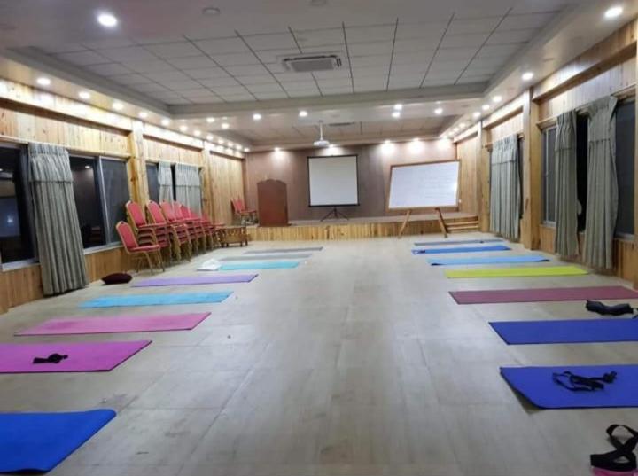 Himalayan Deurali Resort Pokhara Extérieur photo