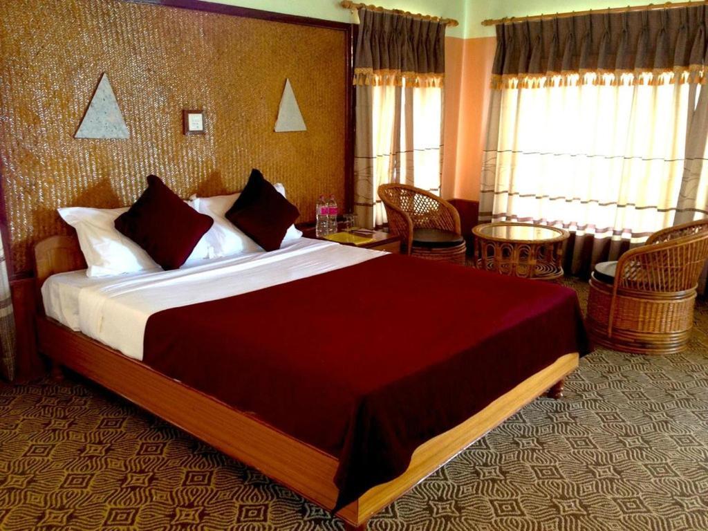 Himalayan Deurali Resort Pokhara Extérieur photo