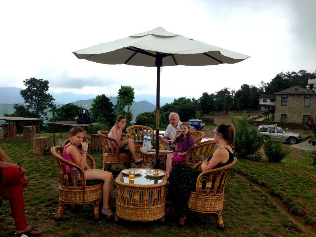 Himalayan Deurali Resort Pokhara Extérieur photo
