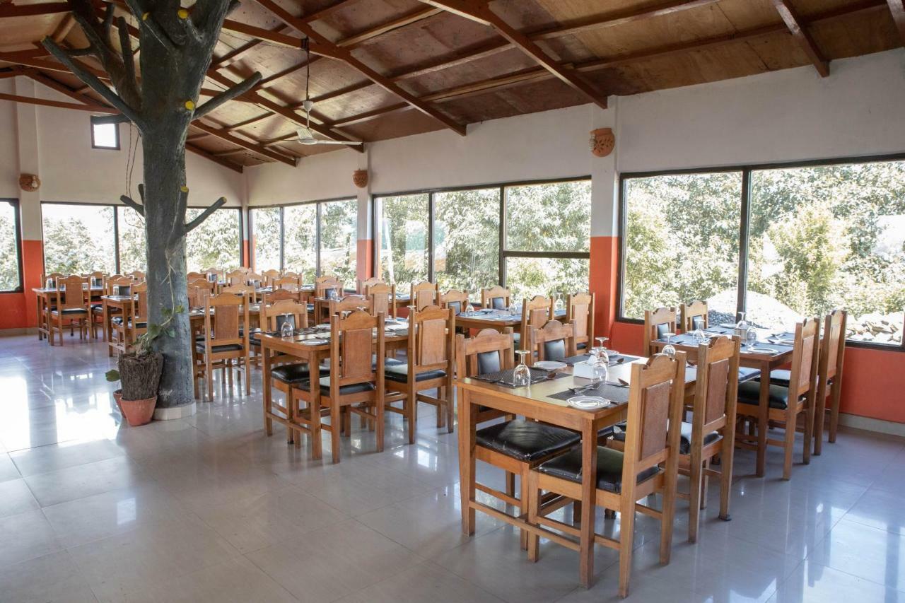 Himalayan Deurali Resort Pokhara Extérieur photo