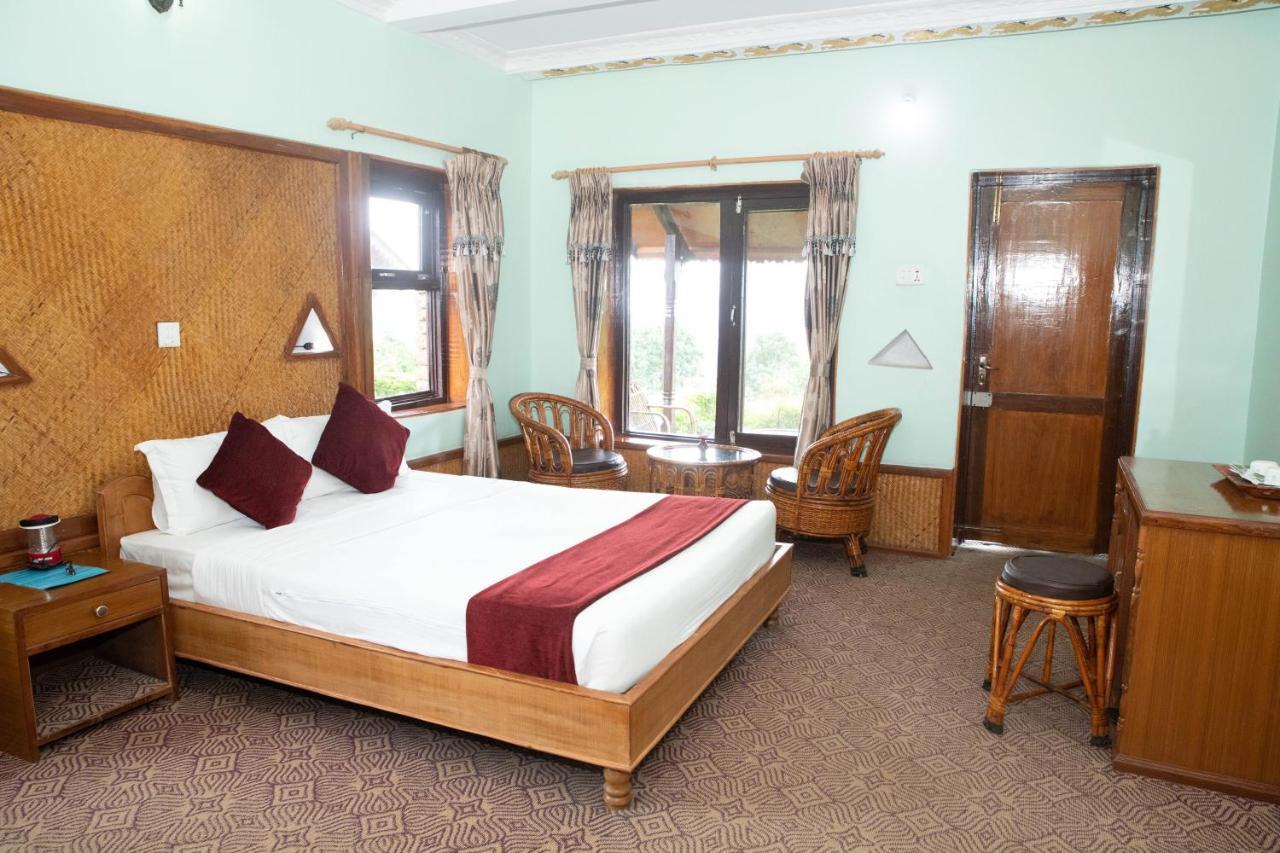 Himalayan Deurali Resort Pokhara Extérieur photo